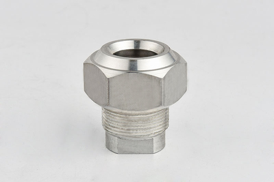 Aluminum hardware_8818